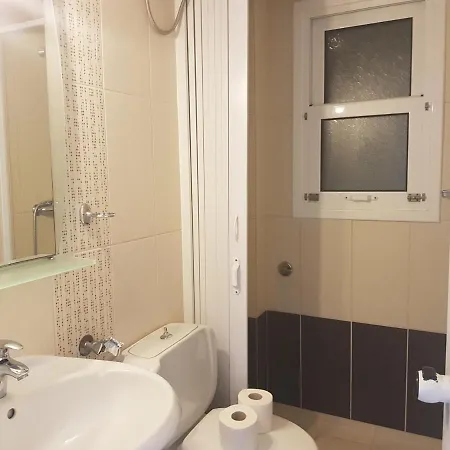 Captivating 1-Bed Apartment In Glifada *