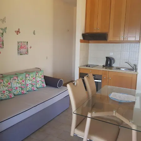 Captivating 1-Bed Apartment In Glifada